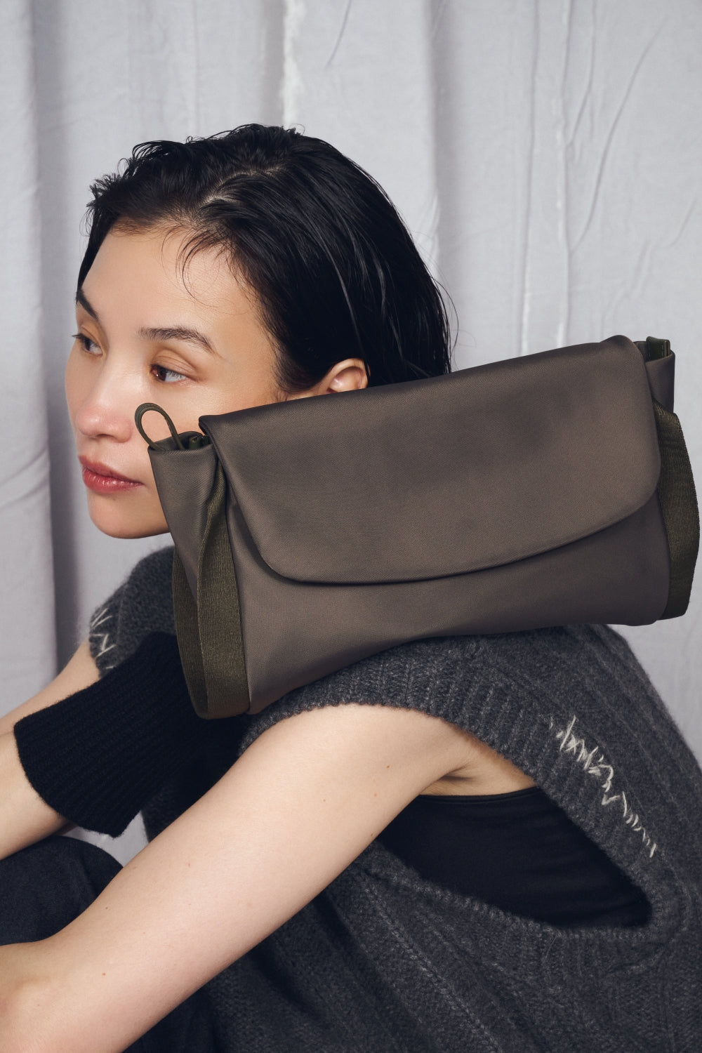 国内発【CULBIA(LLS)】Ozzy*ラフィア素材* バッグ/ミディアム CULBIACOPYRIGHT-OZZYBAG-