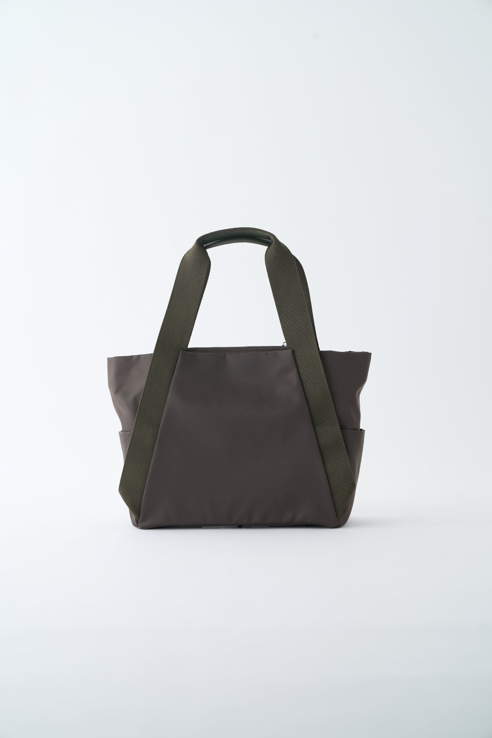 グレー ナイロン ボディバッグ LAQUOH ミニマルナイロンクロスボディ