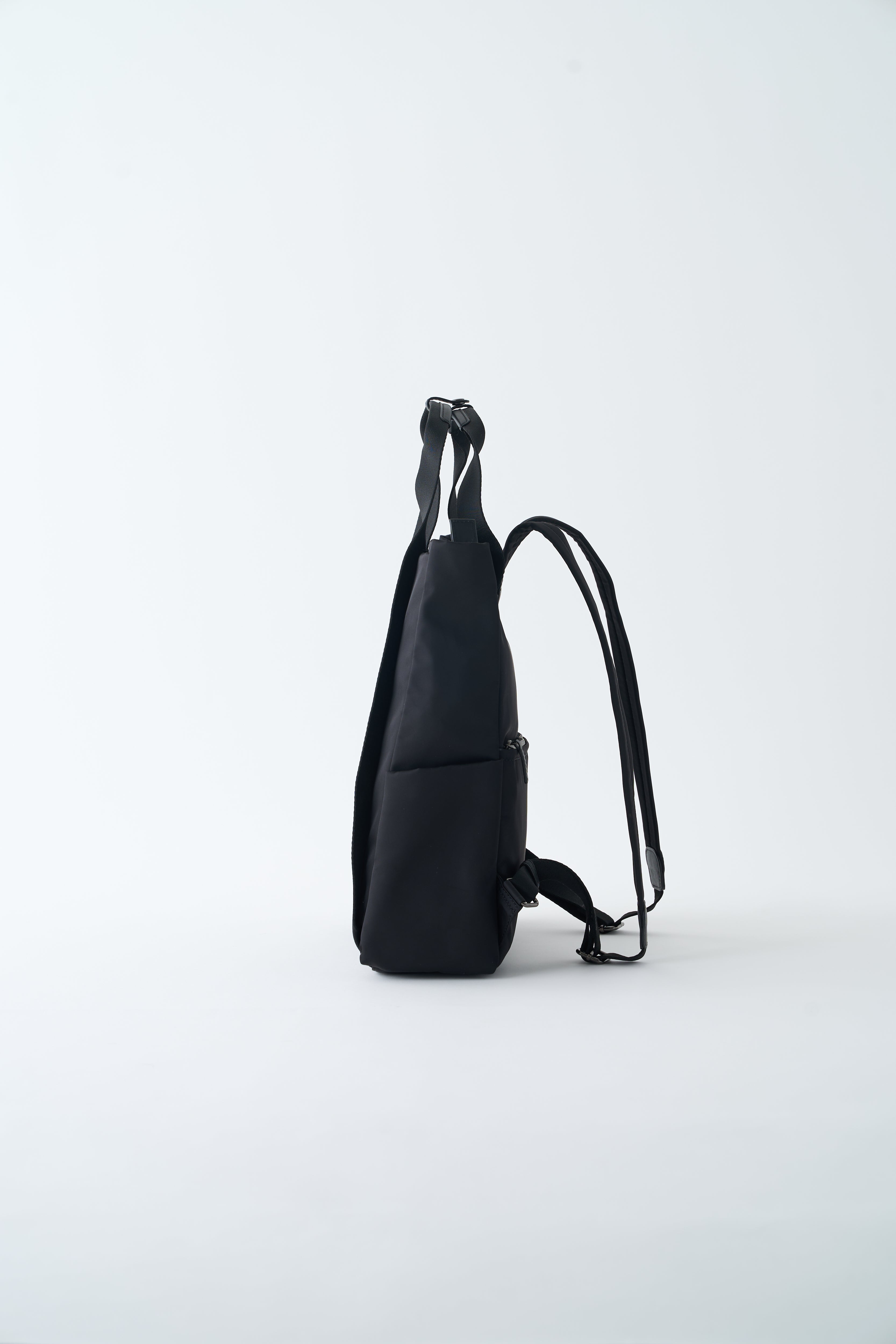 SALE40％OFF】RUCK SACK UTILITY MINIMAL NYLON (M)【031614】 – LAQUOH