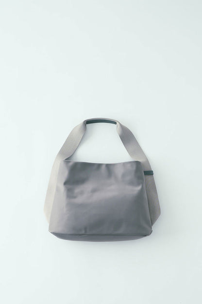 【セール40%オフ】ONE SHOULDER UTILITY MINIMAL NYLON (S)【031600】 – LAQUOH