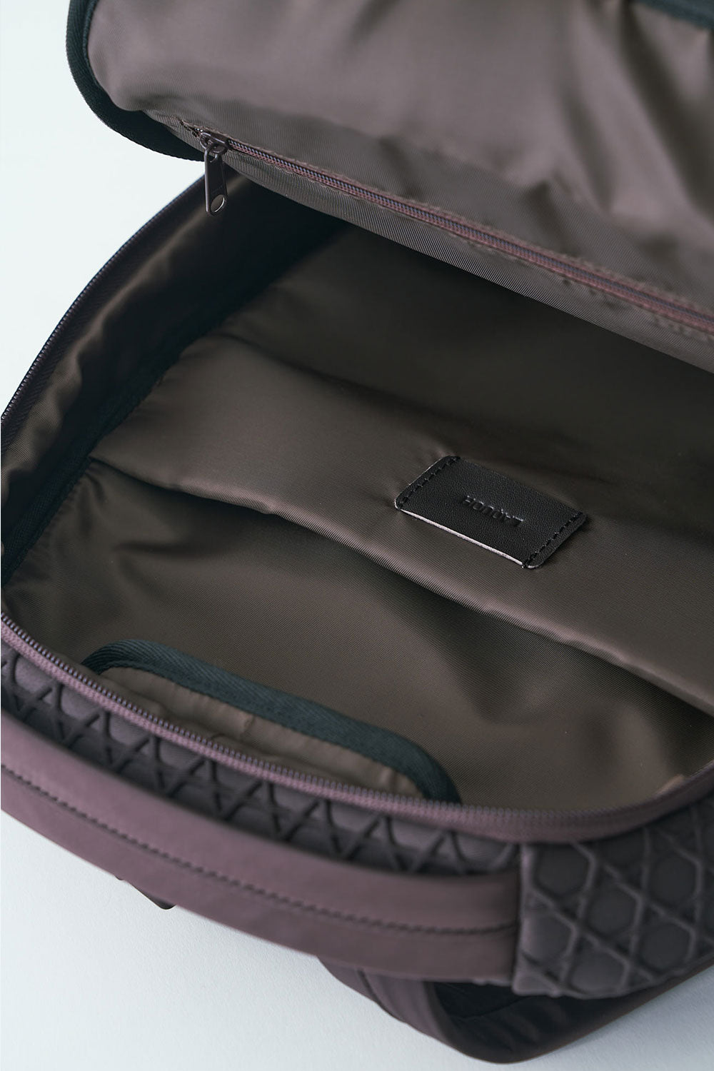 RUCK SACK KAGOME EMBOSS BONDING【031607】 – LAQUOH