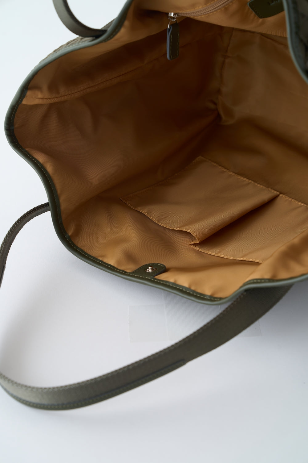 KAGOME EMBOSS BONDING TOTE (L)【031603】 – LAQUOH
