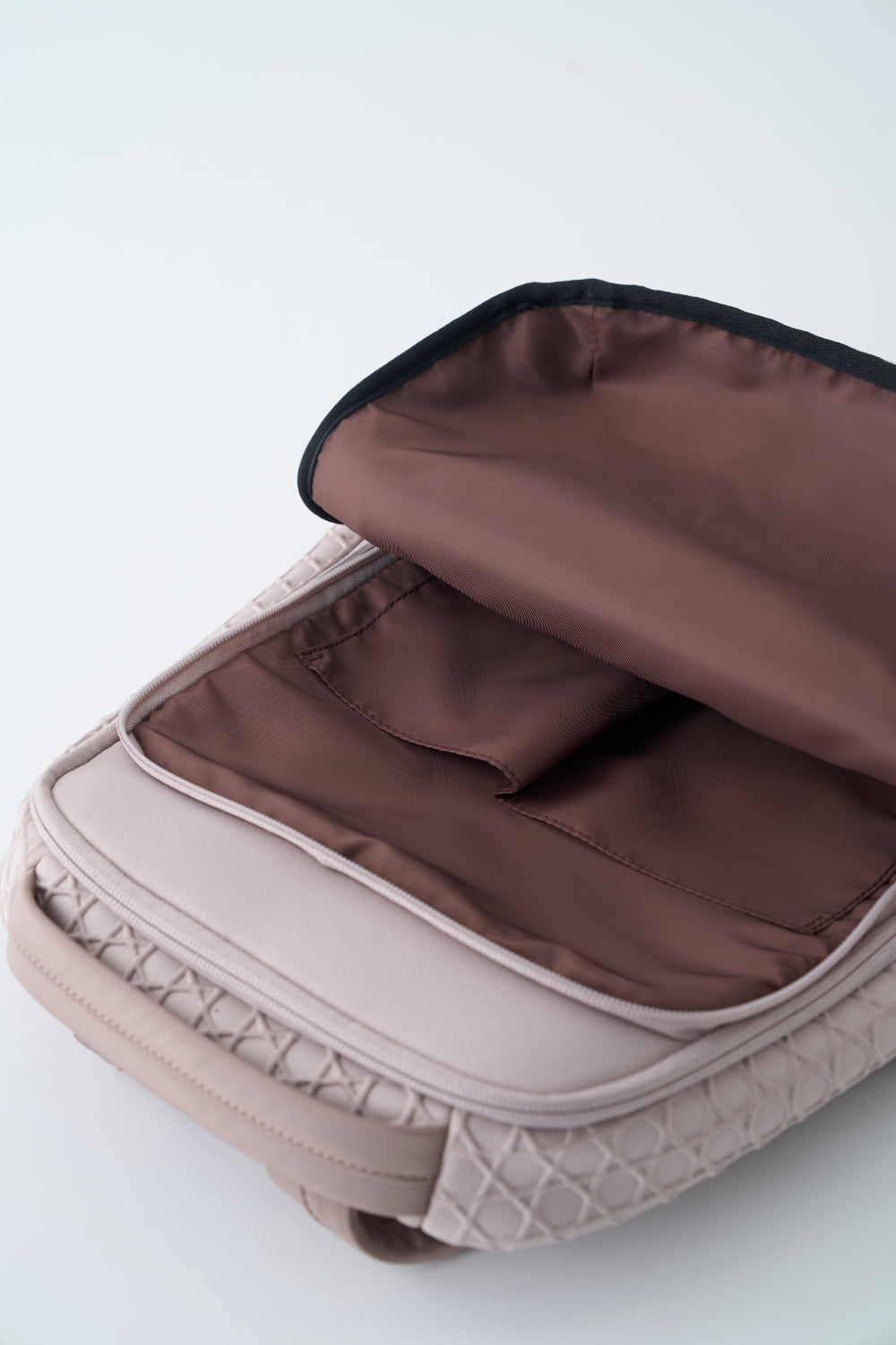 RUCK SACK KAGOME EMBOSS BONDING【031607】 – LAQUOH