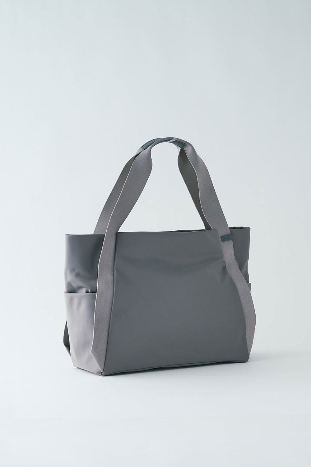 UTILITY MINIMAL NYLON TOTE (L)【031602】 – LAQUOH