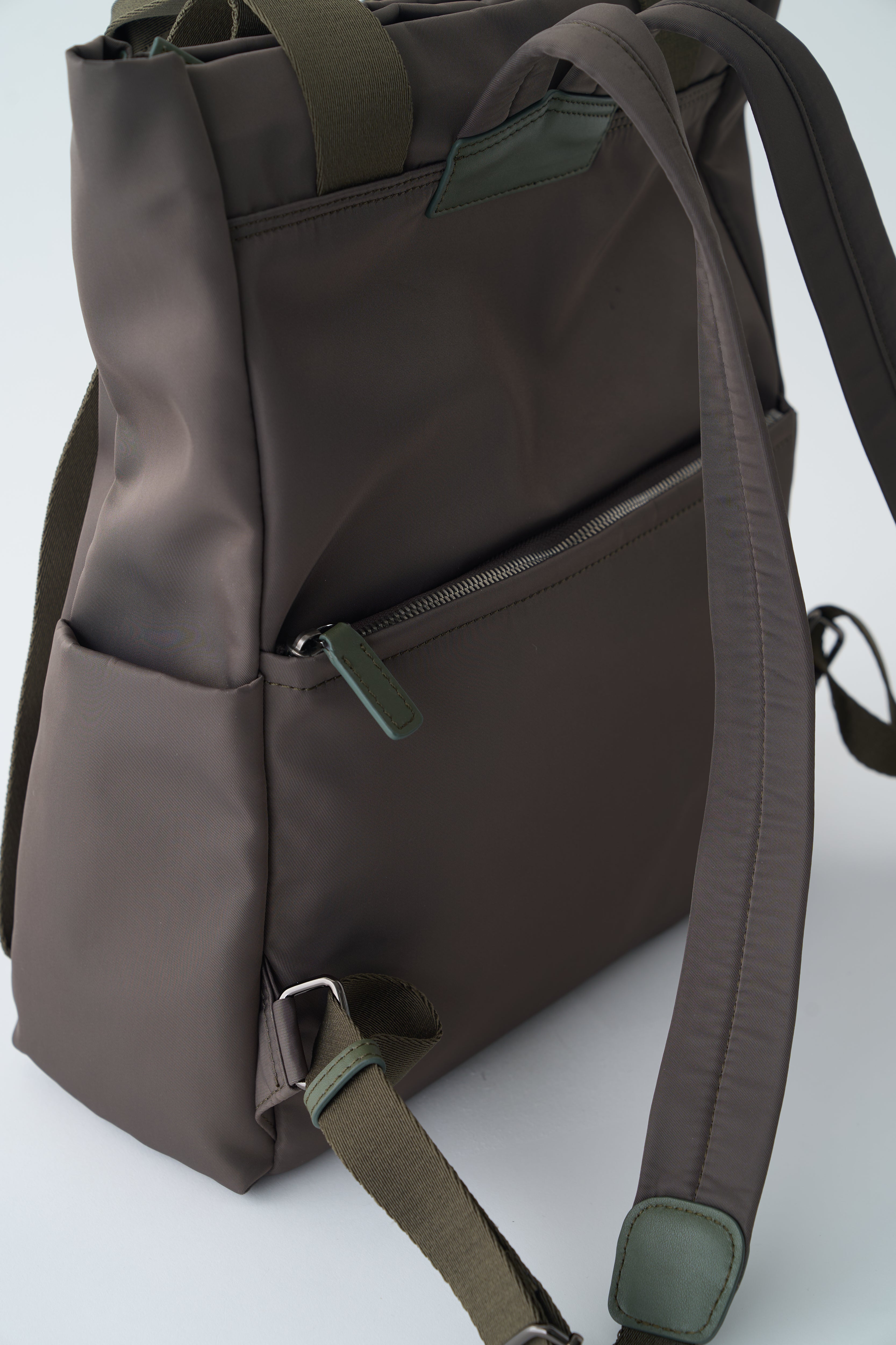 UTILITY MINIMAL NYLON RUCK SACK (M)【031614】 – LAQUOH
