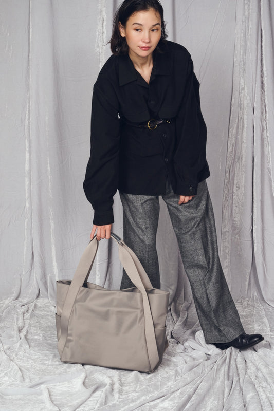 UTILITY  MINIMAL NYLON TOTE (L)【031602】
