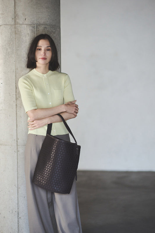 BUCKET BAG  KAGOME PATTERN EMBOSS BONDING【 031675】