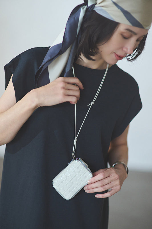 NEW IN｜Kagome Emboss Leather Fragment Case 【031818】