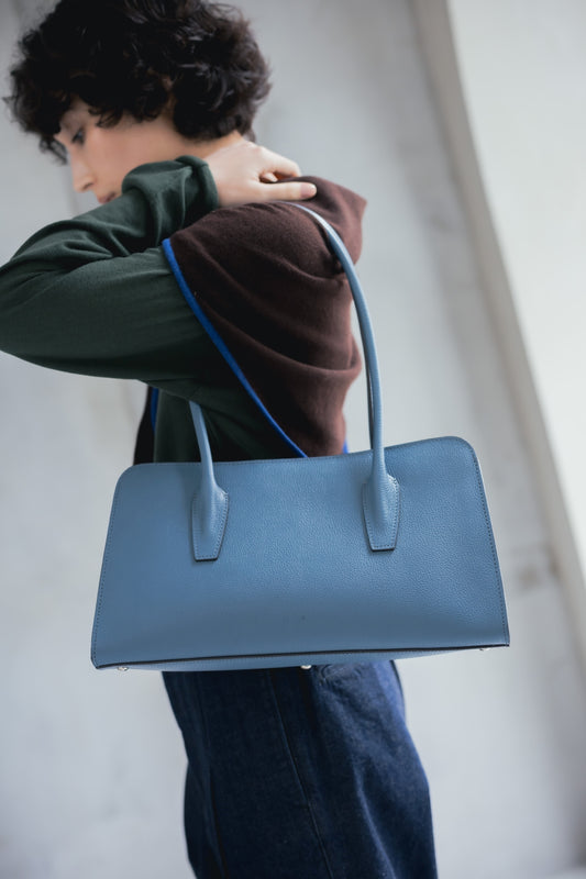 26AW新作【本革・日本製】TOTE AUTHENTIC LEATHER ROUND 【031847】