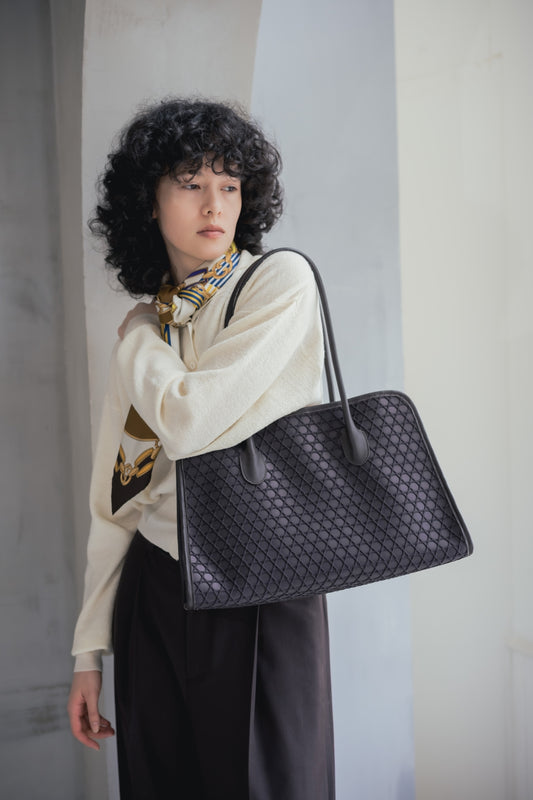 ROUND TOTE KAGOME EMBOSS BONDING【031816】