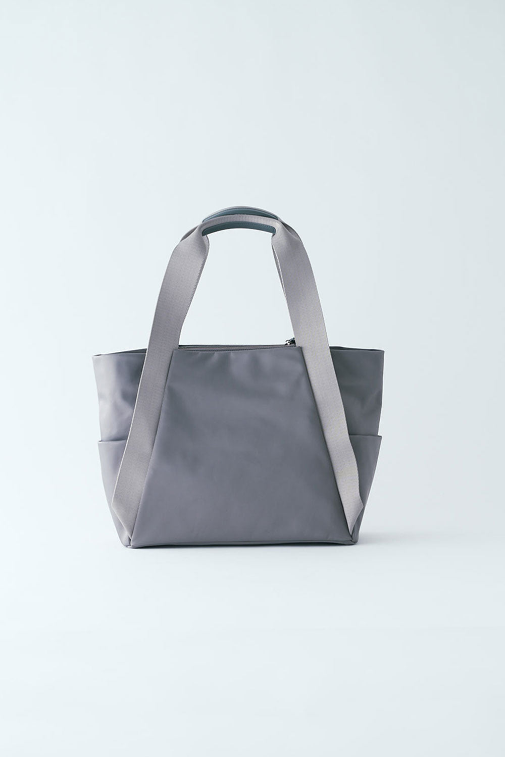 TOTE BAG UTILITY MINIMAL NYLON (M)【031639】 – LAQUOH