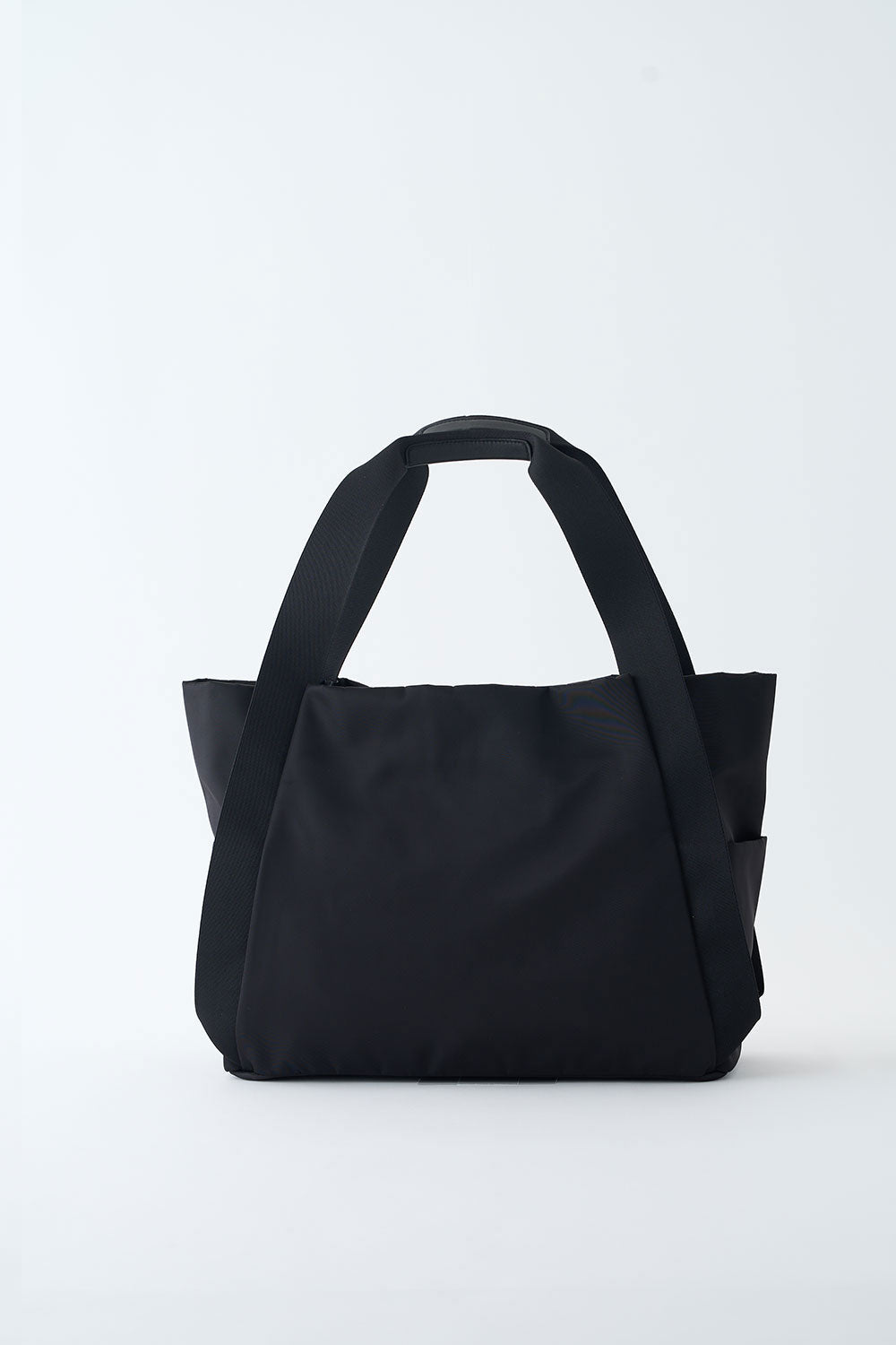 TOTE BAG UTILITY MINIMAL NYLON (L)【031602】 – LAQUOH