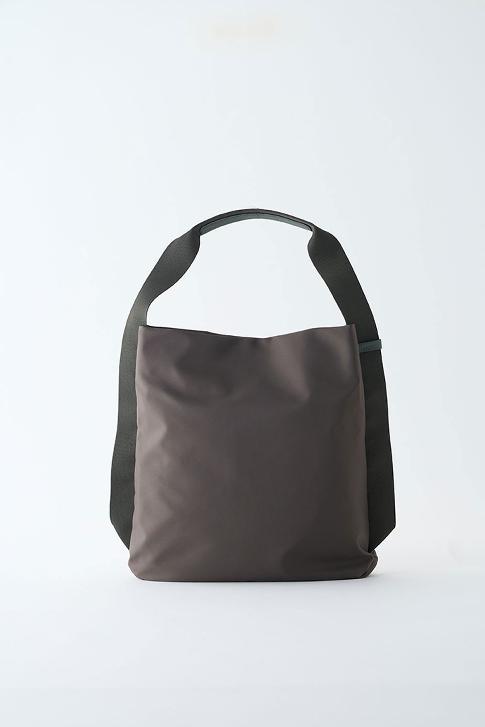 SALE30％OFF】UTILITY MINIMAL NYLON ONE SHOULDER (L)【031601