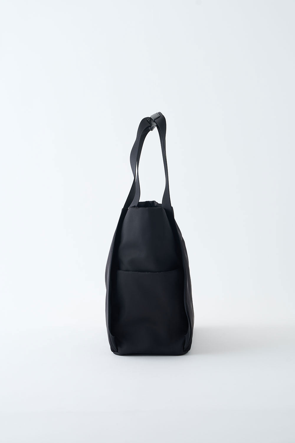 トートバッグ ROY LEAF TOTE BAG (MINI) (BLACK) Roll Mini Leather Black | Fendi