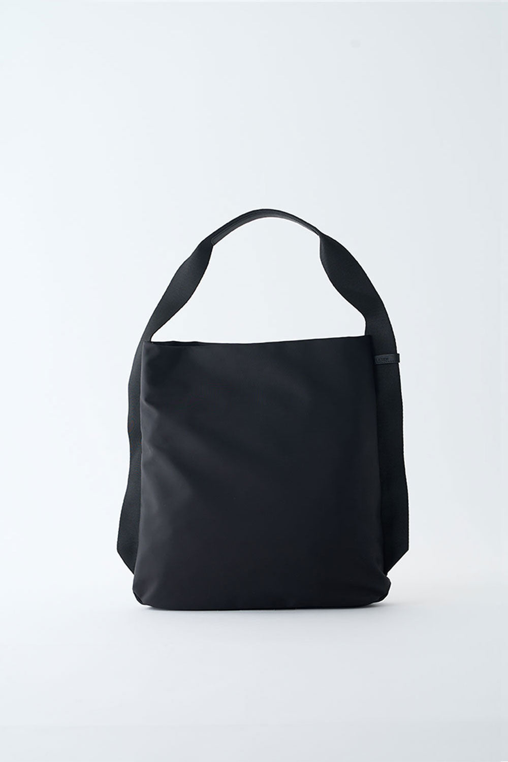 SALE30％OFF】UTILITY MINIMAL NYLON ONE SHOULDER (L)【031601
